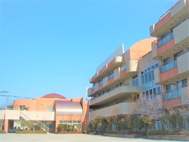 ゆったりとした施設外観