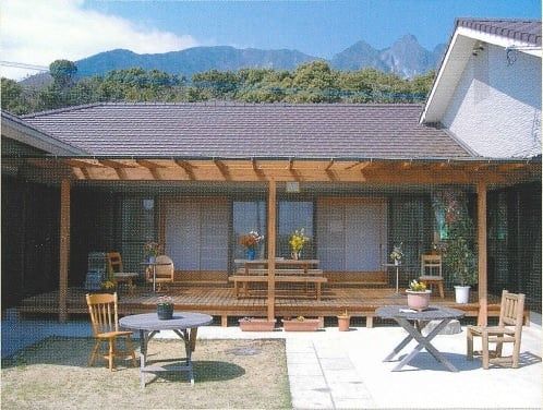 和風の庭園テラス