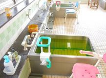 ゆったり浴槽の浴室