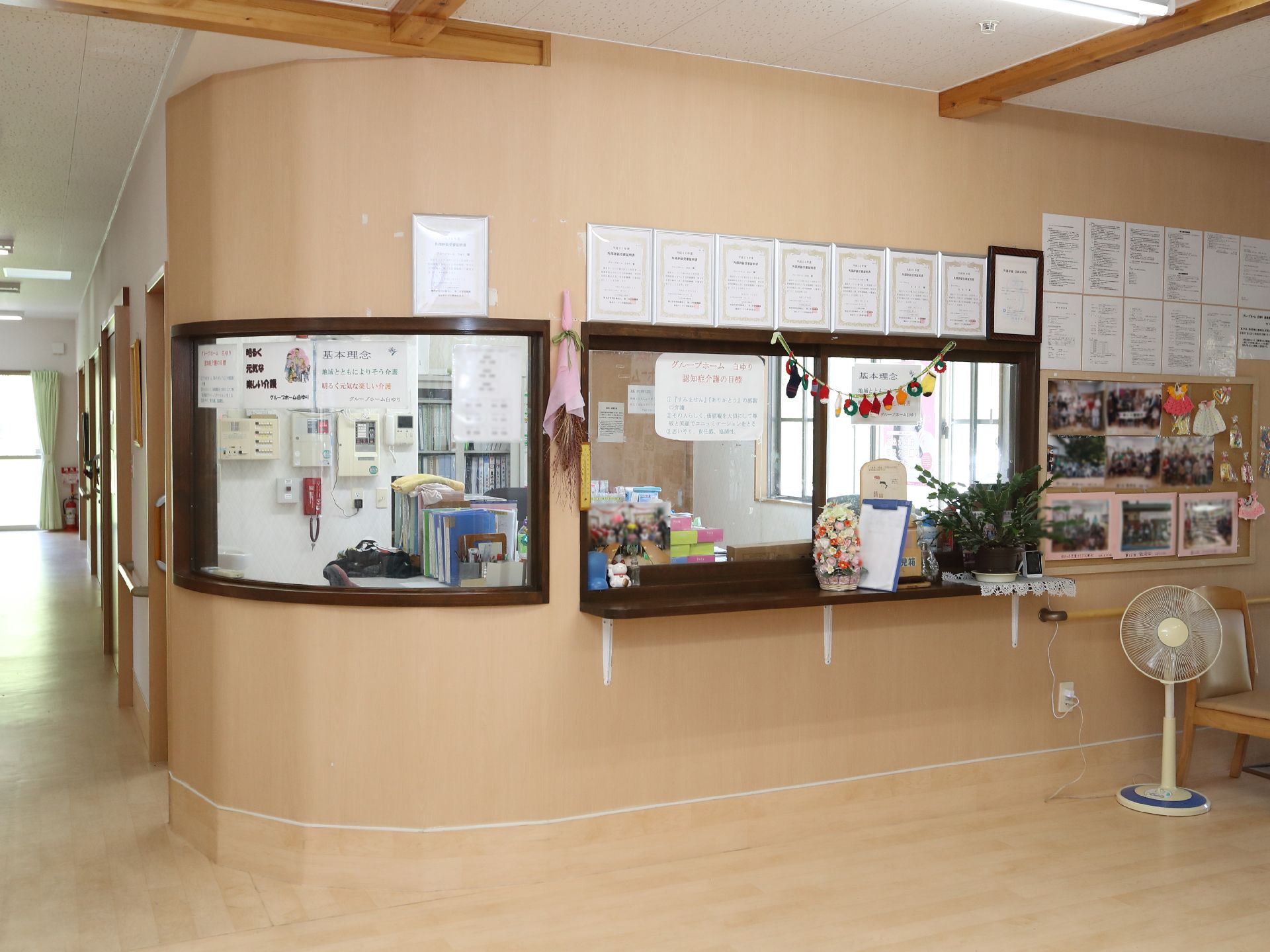 受付が設置されている廊下