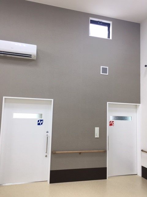 清潔なトイレの入口
