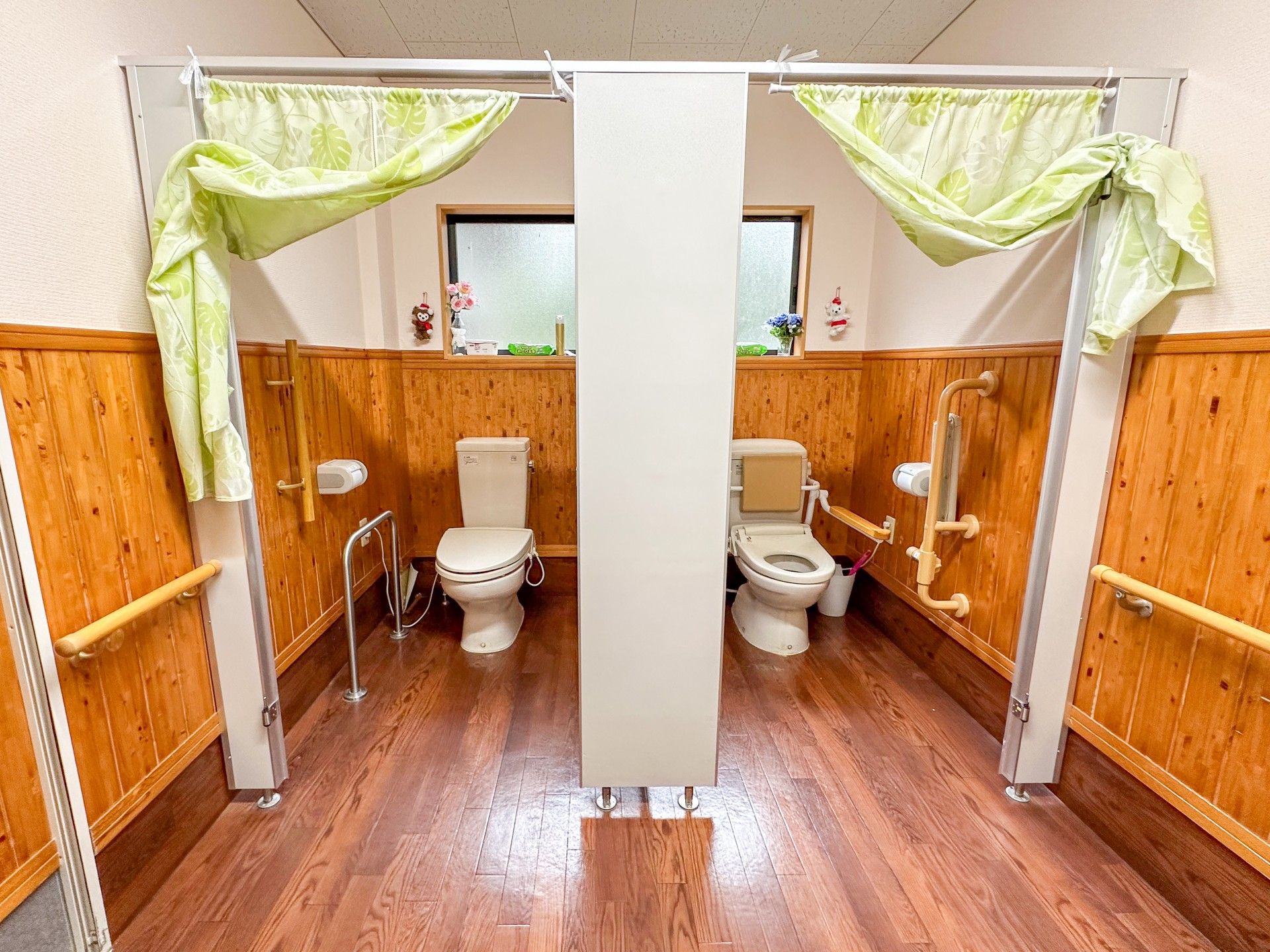バリアフリーのトイレ設備