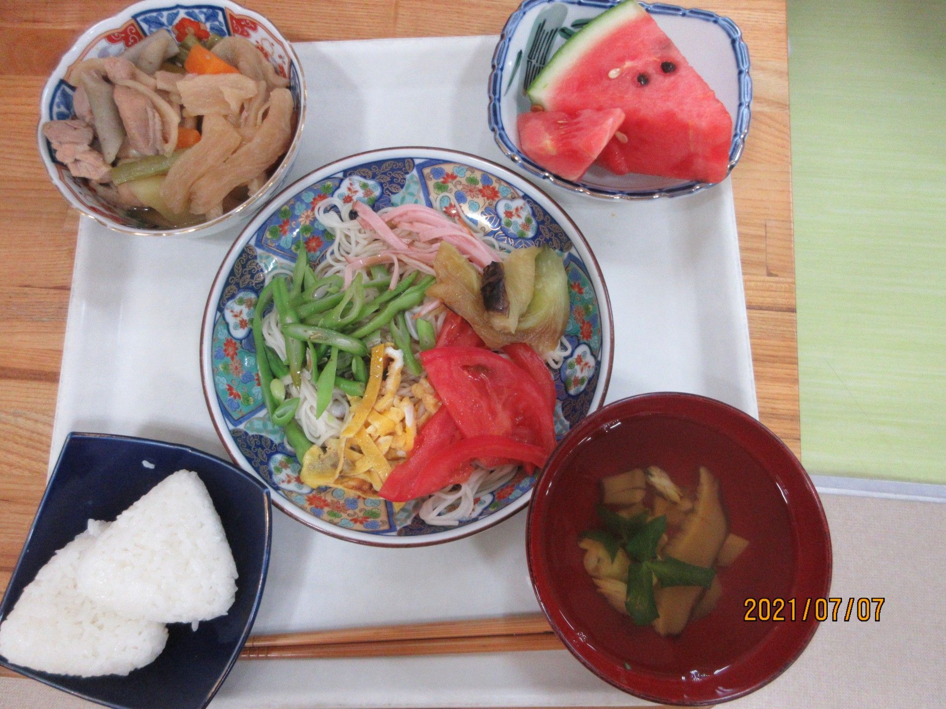 色とりどりの健康的な食事