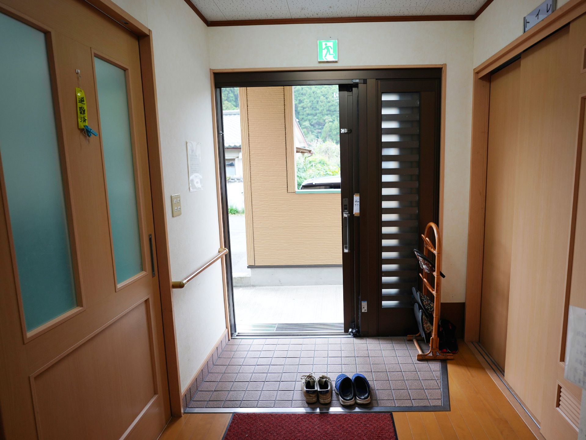 段差ができるだけ排除された玄関