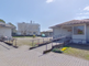 静かな庭園付き施設