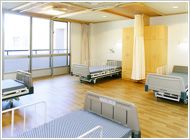 明るい居室の一角