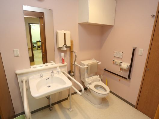 車椅子用トイレ
