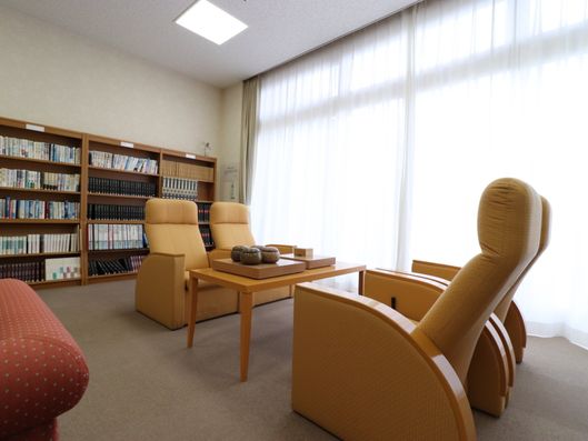 図書娯楽室