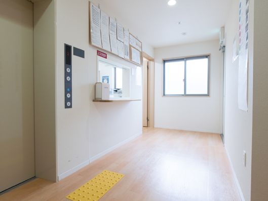 エレベーター付近