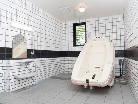 座位式機械浴槽（カトレア）