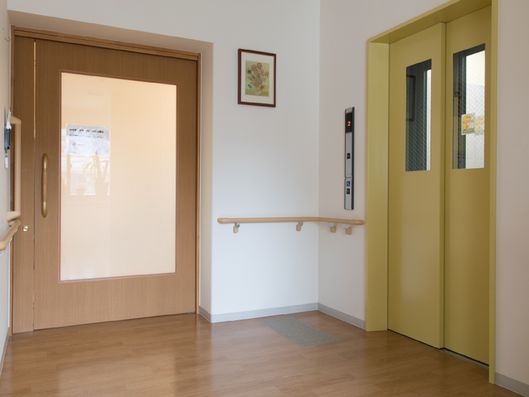 エレベーター付近