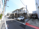 静かな住宅街にある外観