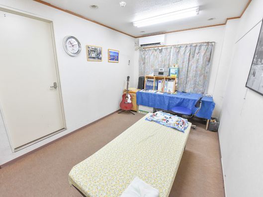 ギターのある部屋