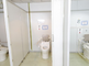 清潔で明るい共有トイレ施設
