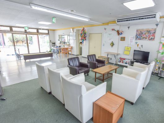 共有スペースと玄関