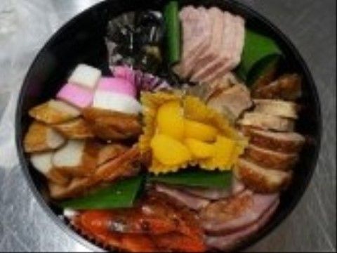 カミングホーム瑞穂の食事。季節に合わせた新鮮で旬な食材をご提供しております。安心してお召し上がりください。
