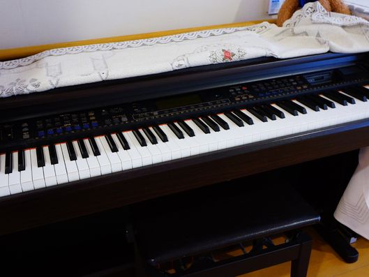 電子ピアノで音楽が楽しめる空間