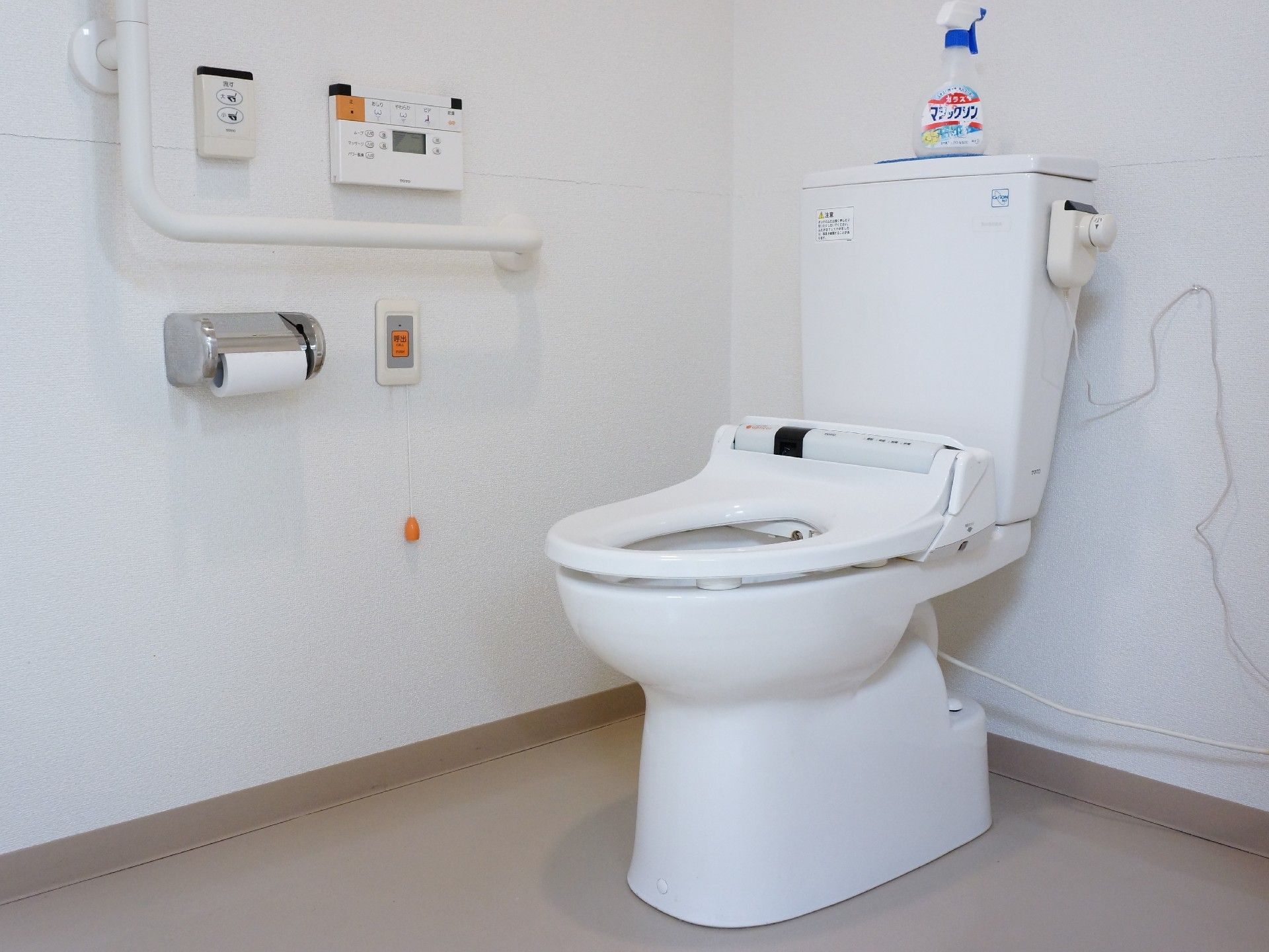 水回りの汚れ、トイレもスタッフが清潔に掃除をして、入居者様に気持ち良く使ってもらっている。