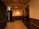 廊下と部屋の出入口
