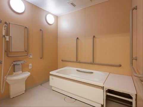 「プレステージ久屋大通」の浴室。万が一の為に付いている、緊急コールがある。