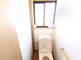 介護施設の明るいトイレ空間