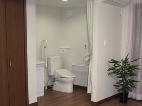 至福の郷の居室。居室は全室完全個室制としているので、自分の時間を有意義にお過ごしいただけます。
