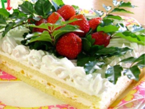 ロケアホーム鎌倉のクリスマスケーキ。イベント時にはお食事・おやつは特別にご用意いたします。
