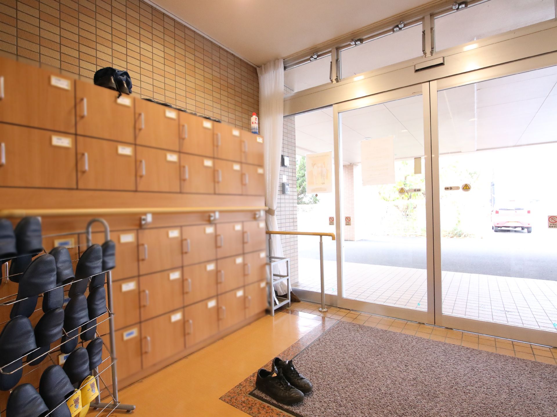 各入居者さまごとに分かれた靴箱