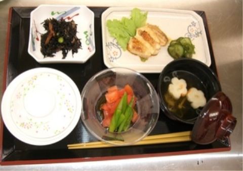 ニチイケアセンター東三輪の食事。栄養バランスの整ったお食事を毎日ご提供しております。