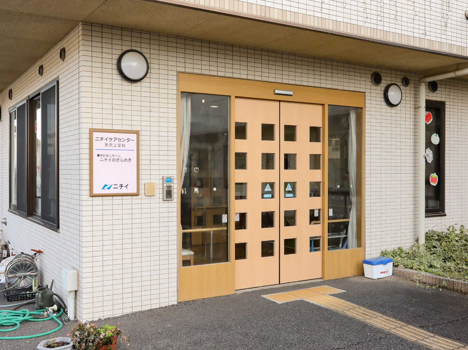 自動ドアを採用したエントランス