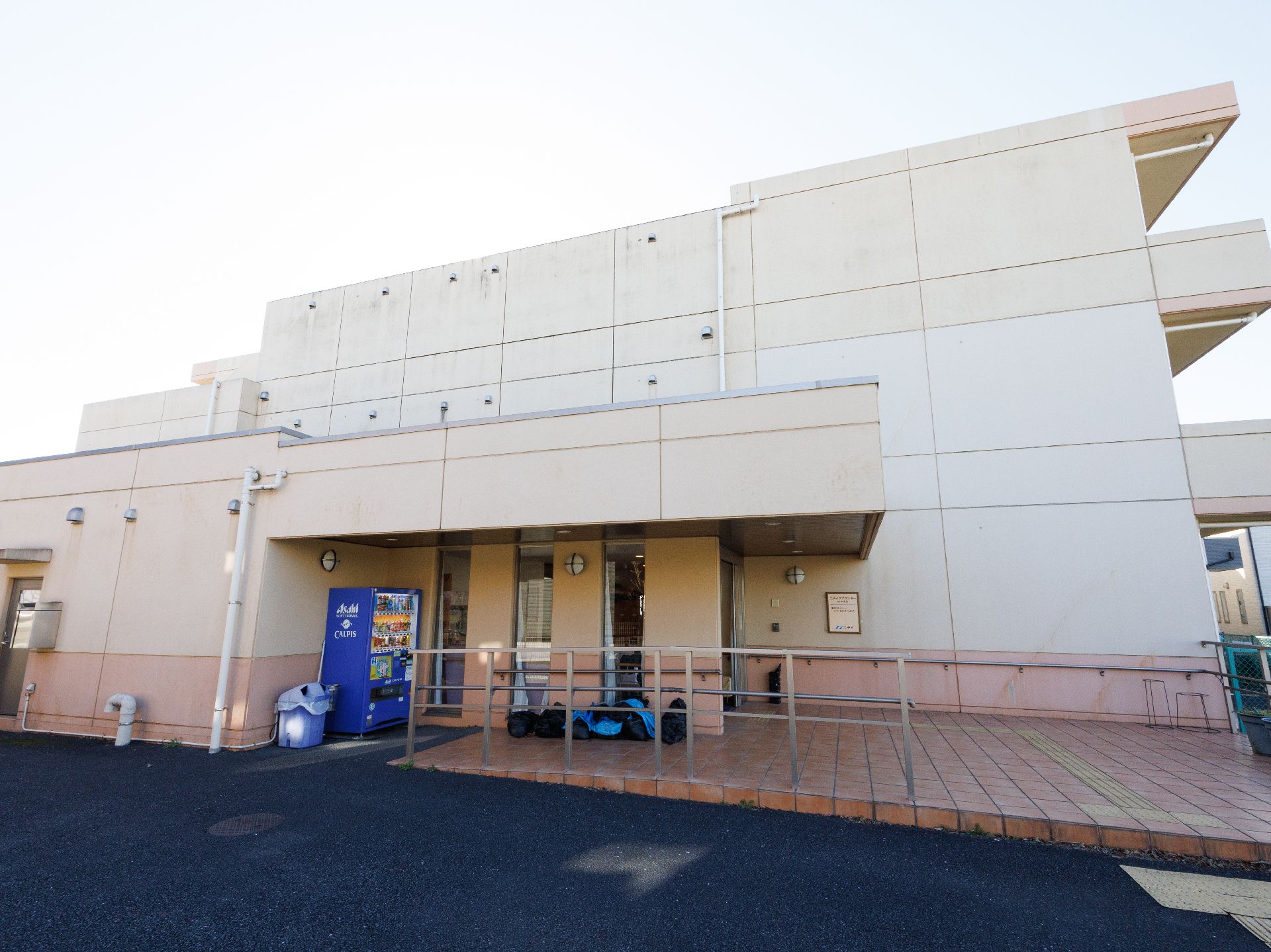 ３階建ての施設