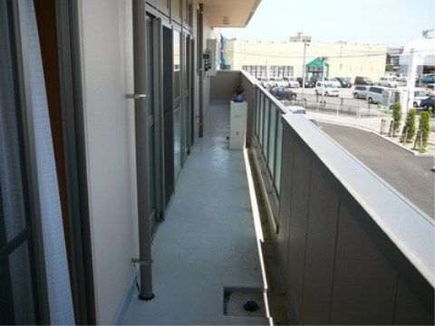 ニチイケアセンター長野南のベランダ。気分転換に外の空気を取り入れていただけます。