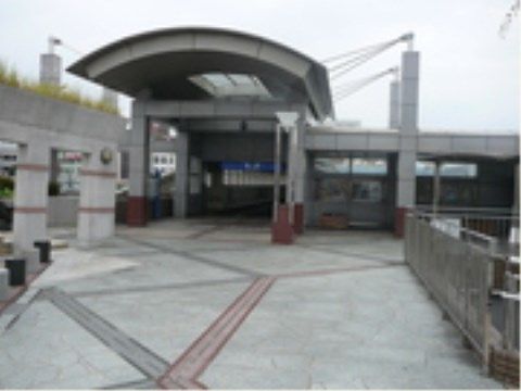ニチイケアセンター富士厚原の周辺環境。公共交通機関を使っての施設アクセスが可能となっております。