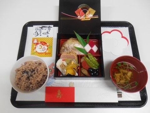 「ニチイケアセンター奈良葛城」のお食事。お祝い記念にいただけるメニュー豊富なお食事。