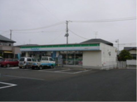 ニチイケアセンター仙台若林の周辺環境。コンビニが近くにあるので日常生活の中での買い足しが楽に行えます。