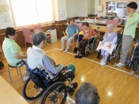ニチイケアセンター小名浜のレクリエーション。季節に沿ったイベント・レクリエーションを開催しております。