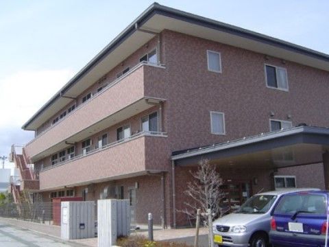 「ニチイケアセンター郡山日和田」の外観。駐車場が隣接されているので、無料で止めることができる。
