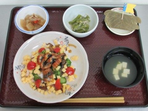 「ニチイケアセンター取手本郷」のひつまぶし。喉に配慮し、食べやすく満腹になる。