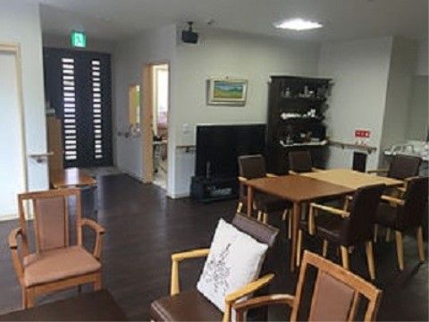「住宅型有料老人ホーム トラストリー長久手」の多目的室。イベントやレクリエーションホールとして活用している。