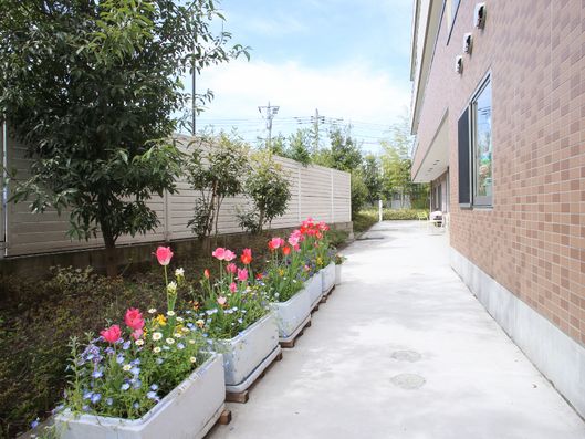 季節感のある敷地内