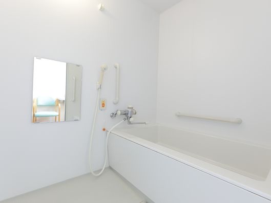 清潔感のある浴室