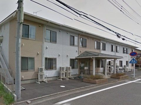 「プラチナ・シニアホーム川越的場」の外観。セカンドライフを始めるのに、馴染み深い外観である。