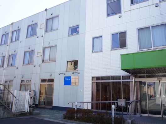 施設玄関