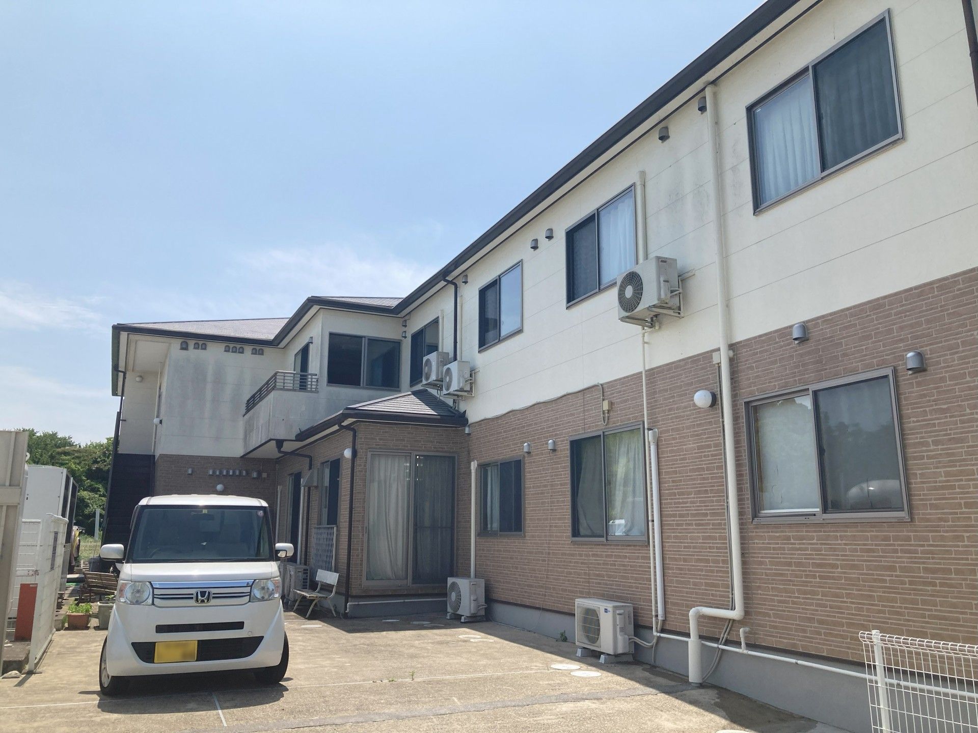 ゆったりとした建物外観
