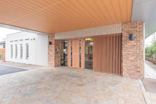 外観エントランス