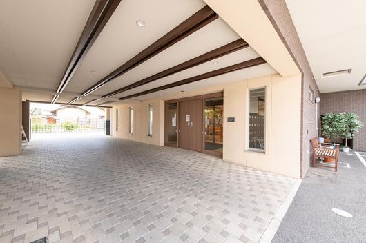 外観エントランス