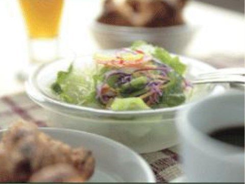 ウェルファ豊丘の食事。栄養バランスの整ったお食事を作りたてで日々ご提供しております。
