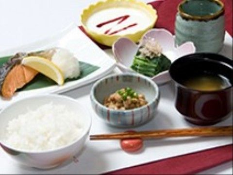 「トラストガーデン杉並宮前」のお食事。食後には必ずデザートが付き、甘いもので最後を占める。