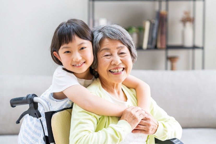 手すり付きの洋室トイレ