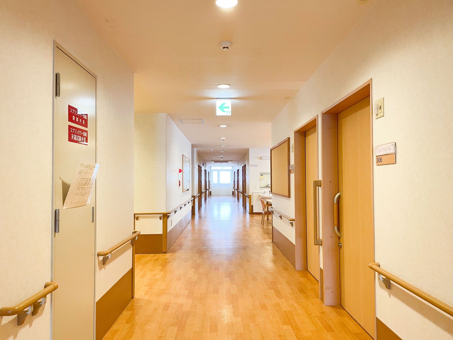 明るい廊下